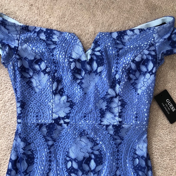 Guess Off the Shoulder Dress 🔥 - Picture 4 of 6